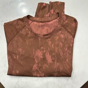 Lululemon women’s swiftly tech top